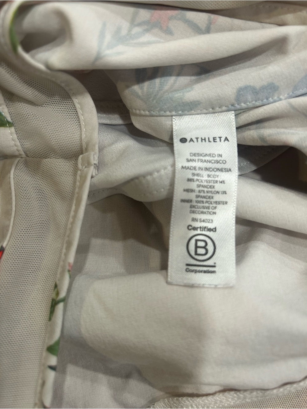 Athleta Printed Mesh Racer Run Shorts 4" in White Botanics Women's Size Small - Picture 7 of 9